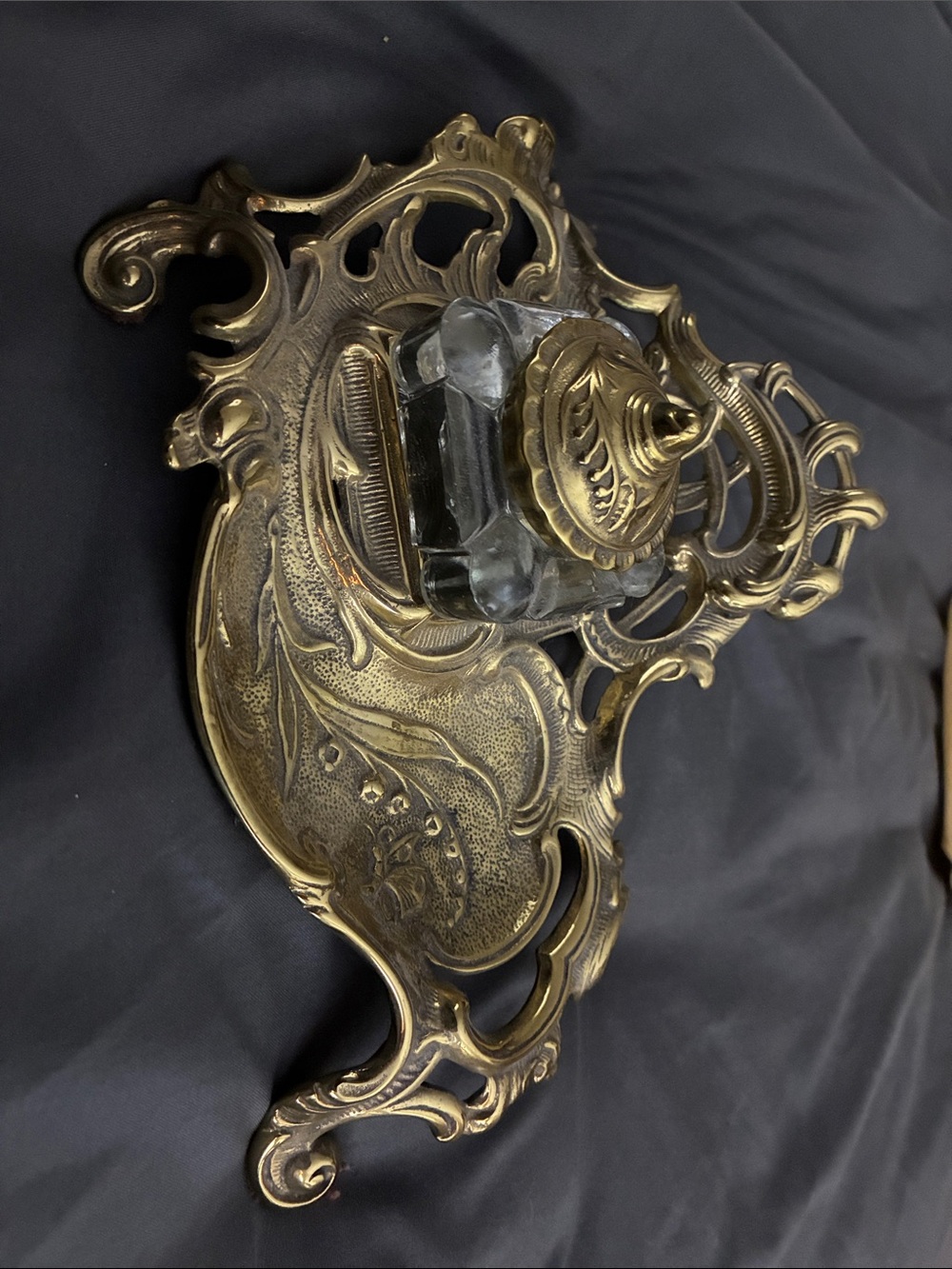 VM Ornate Gold-Tone Filigree Inkstand with Clear Glass Inkwell